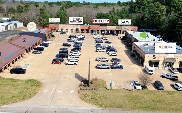 Pictures of Retail property located at 2808 S Main St, Lindale, TX 75771 for sales - image #1