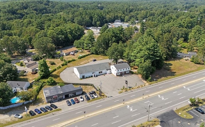 Pictures of Retail, Office, Industrial, Hospitality, Mixed Use property located at 148 Plaistow Road, Plaistow, NH 03865 for sales - image #1