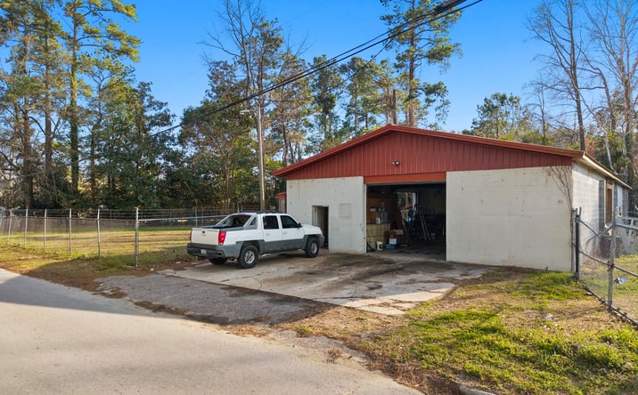 Pictures of Retail property located at 101 Watering St, Tabor City, NC 28463 for sales - image #1