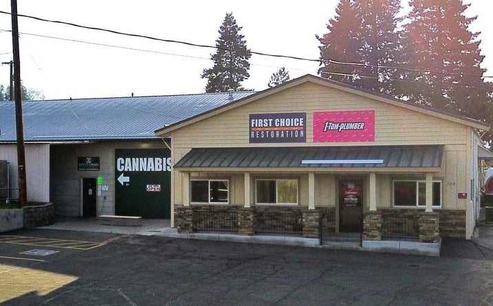 Pictures of Retail, Office, Industrial property located at 104 11th St NE, East Wenatchee, WA 98802 for sales - image #1