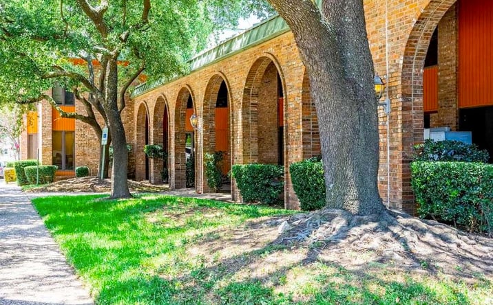 Pictures of Retail, Office, Industrial property located at 12989 JUPITER RD DALLAS TX 75238, DALLAS, TX 75238 for sales - image #1