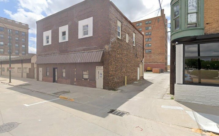 Pictures of Mixed Use, Multifamily, Office, Retail property located at 12 N 7th St, Fort Dodge, IA 50501 for sales - image #1