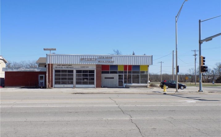 Pictures of Retail property located at 1649 S Main Street, Ottawa, KS 66067 for sales - image #1