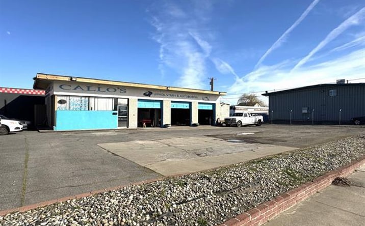 Pictures of Industrial, Office, Retail property located at 626 W Lewis St, Pasco, WA 99301 for sales - image #1