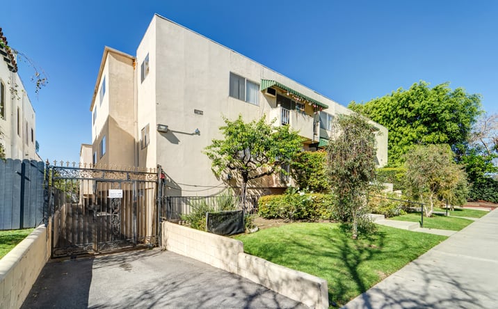 Pictures of Multifamily property located at 617 N Orange Dr, Los Angeles, CA 90036 for sales - image #1