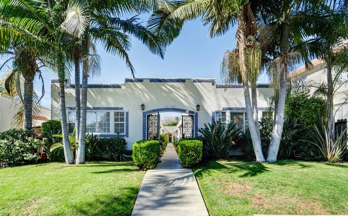Pictures of Multifamily property located at 807 N Fuller Ave, Los Angeles, CA 90046 for sales - image #1