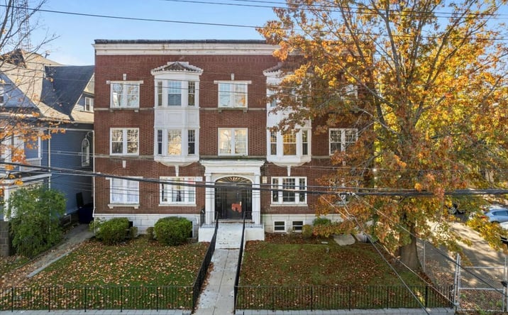 Pictures of Multifamily property located at 1476 Chapel St, New Haven, CT 06511 for sales - image #1