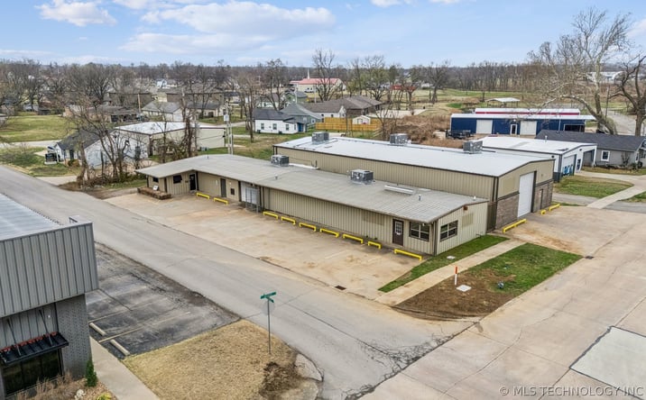 Pictures of Industrial, Mixed Use property located at 421 W Claremore Street, Claremore, OK 74017 for sales - image #1