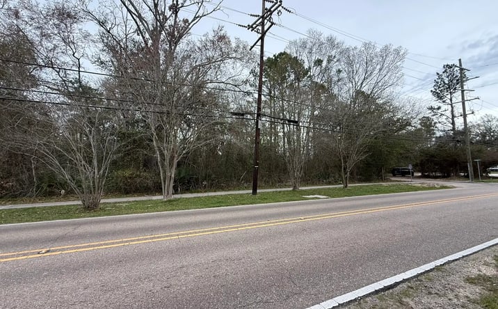 Pictures of Land property located at 3233 Monroe Street, Mandeville, LA 70448 for sales - image #1