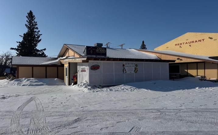 Pictures of Retail property located at 806 3rd Street NW, Roseau, MN 56751 for sales - image #1