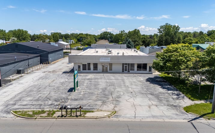 Pictures of Office, Retail property located at 3220 Bay Rd, Saginaw, MI 48603 for sales - image #1