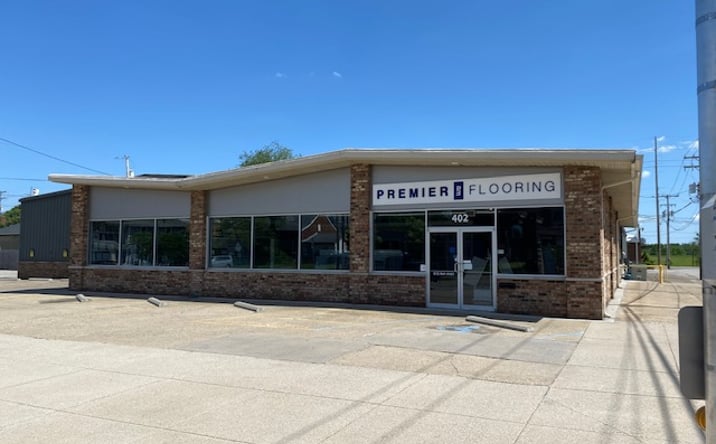 Pictures of Industrial property located at 402 E Market St, New Albany, IN 47150 for sales - image #1