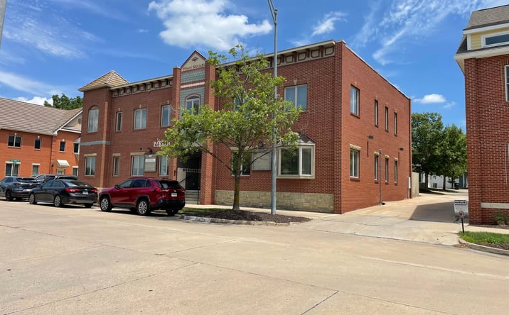 Pictures of Office, Retail property located at 2024 Cherry Hill Dr, Columbia, MO 65203 for sales - image #1