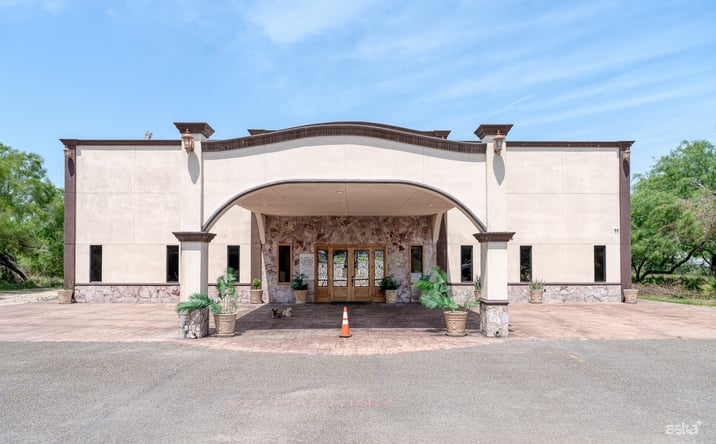 Pictures of Hospitality, Mixed Use, Office, Retail property located at 910 W Veterans Blvd, Palmview, TX 78574 for sales - image #1