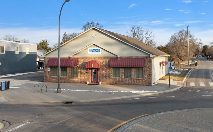 Pictures of Office, Retail property located at 1681 E Auburn Rd, Rochester Hills, MI 48307 for sales - image #1
