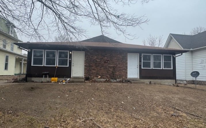 Pictures of Multifamily property located at 536 10th Avenue S, Clinton, IA 52732 for sales - image #1