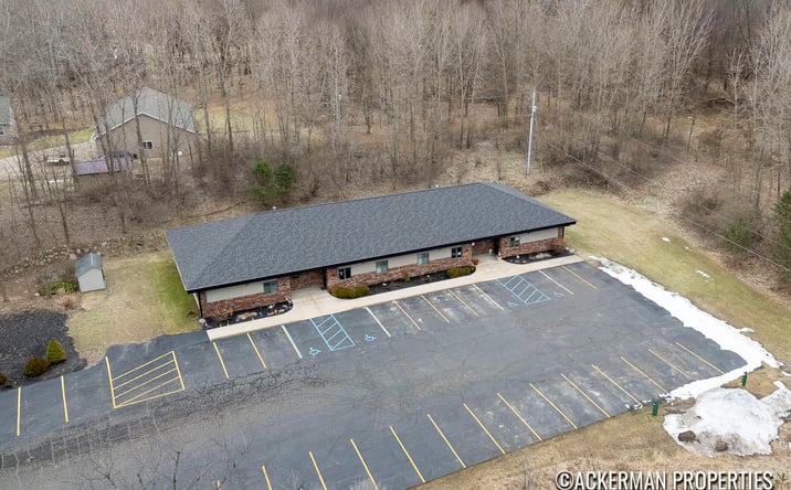 Pictures of Office, Special Purpose property located at 450 Meadow Run Drive, Hastings, MI 49058 for sales - image #1