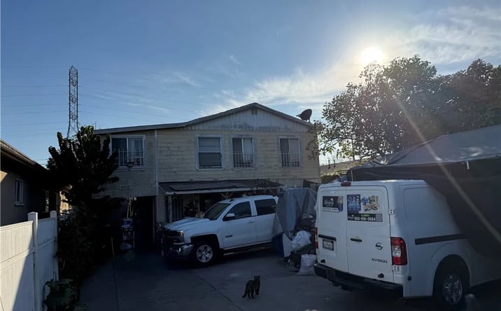 Pictures of Multifamily property located at 350 E 97th, Los Angeles, CA 90003 for sales - image #1