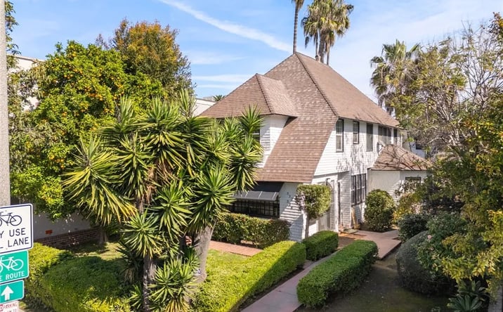 Pictures of Multifamily property located at 532 Chestnut, Long Beach, CA 90802 for sales - image #1