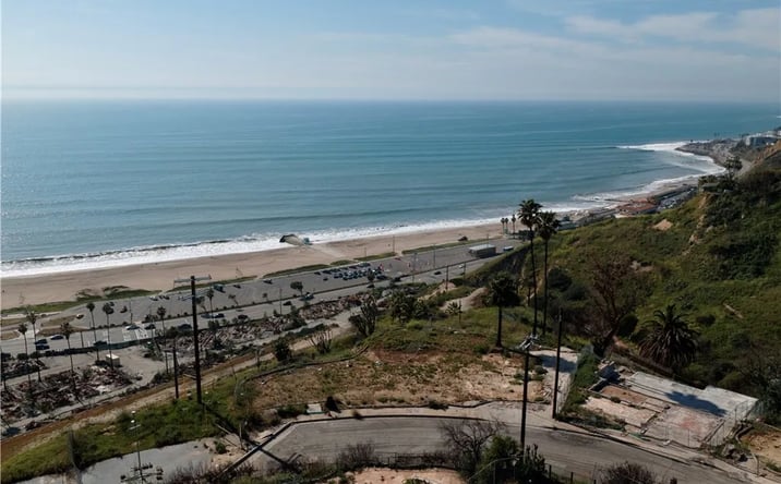 Pictures of Land property located at 405 N Puerto Del Mar, Los Angeles, CA 90272 for sales - image #1