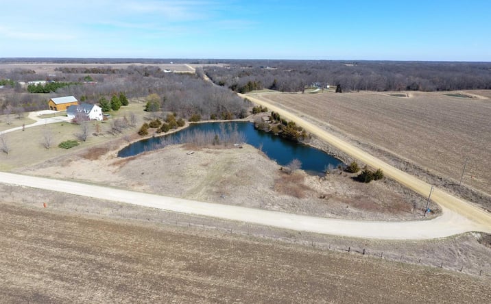 Pictures of Land property located at 17199 Irish Ridge Road, Burlington, IA 52601 for sales - image #1