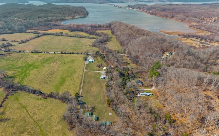 Pictures of Land, Multifamily property located at 1095 White Oak Rd, Stewart, TN 37175 for sales - image #1