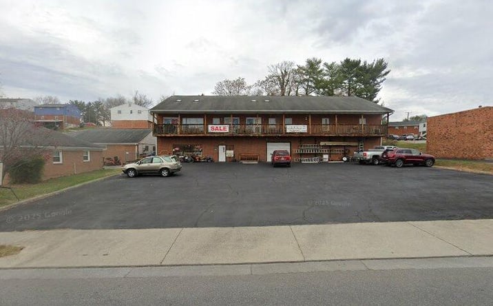 Pictures of Mixed Use, Office, Retail property located at 310 W Virginia Ave, Vinton, VA 24179 for sales - image #1