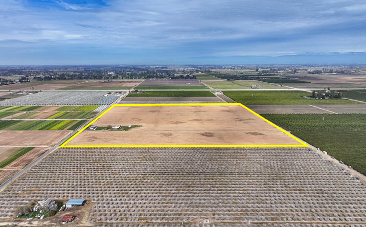 Pictures of Land property located at 422 S Leonard Ave, Sanger, CA 93657 for sales - image #1