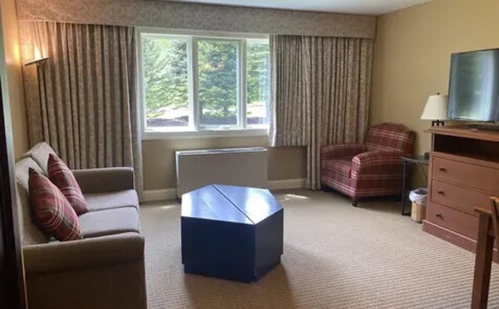 Pictures of Retail property located at 121 Qtr 4 89 Grand Summit Way, Unit 121, Dover, VT 05356 for sales - image #1