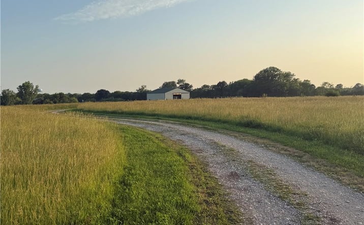 Pictures of Land property located at 15820 Short Lane, Smithville, MO 64089 for sales - image #1