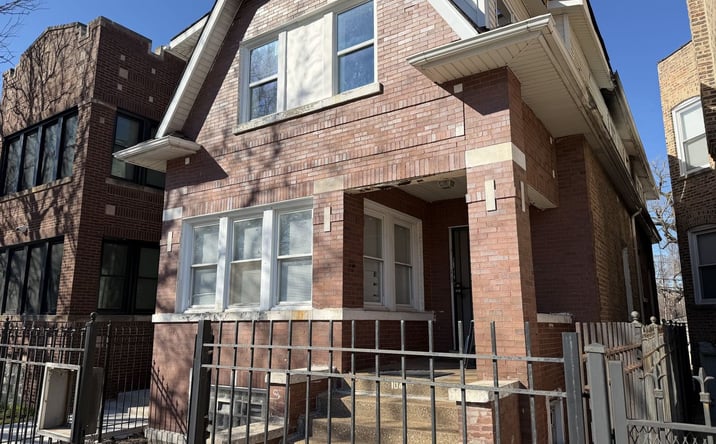 Pictures of Multifamily property located at 1044 W Marquette Road, Chicago, IL 60621 for sales - image #1