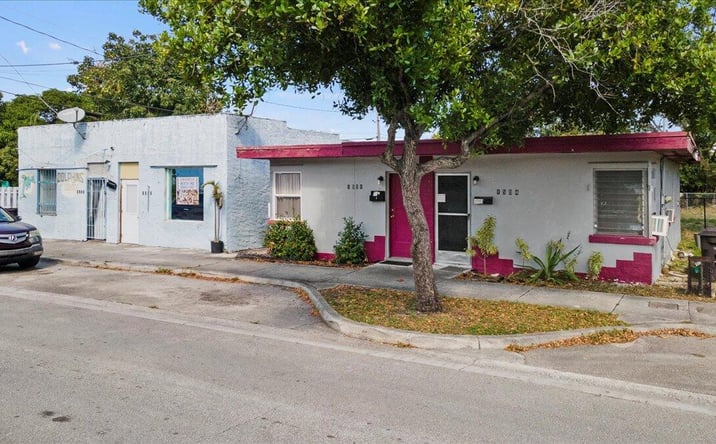 Pictures of Mixed Use, Business for Sale, Retail, Special Purpose, Office property located at 1504 N Sapodilla Avenue N, West Palm Beach, FL 33401 for sales - image #1