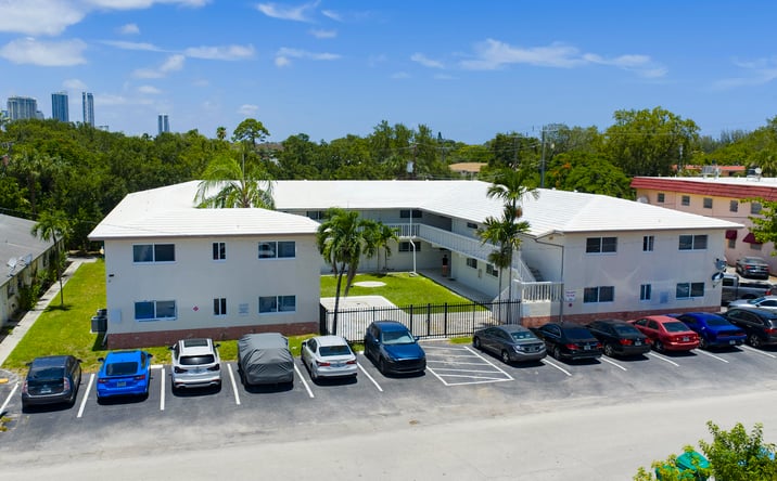 Pictures of Multifamily property located at 811 SE 16th Street, Fort Lauderdale, FL 33316 for sales - image #1