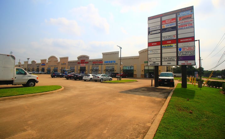 Pictures of Retail property located at 7636 Harwin Dr., Houston, TX 77036 for sales - image #1