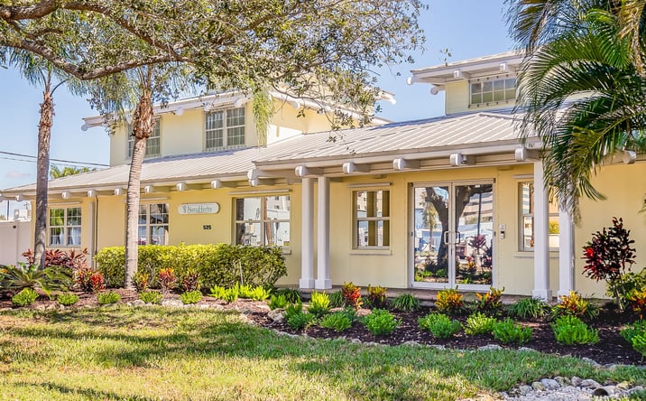 Pictures of Mixed Use, Office, Senior Living property located at 525 8th St W, Bradenton, FL 34205 for sales - image #1