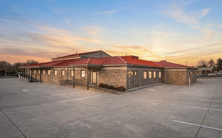 Pictures of Office property located at 2831 Lone Oak Rd, Paducah, KY 42003 for sales - image #1
