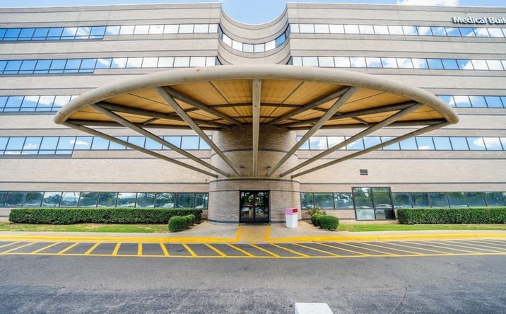 Pictures of Office property located at 1 Mercy Ln, Hot Springs, AR 71913 for sales - image #1