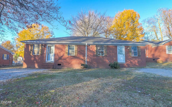 Pictures of Multifamily property located at 929 E College Street, Brownsville, TN 38012 for sales - image #1