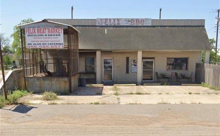 Pictures of Retail property located at 121 W Expressway 83, La Joya, TX 78560 for sales - image #1