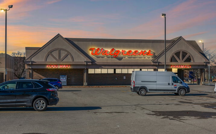 Pictures of Retail property located at 1001 SW Topeka Blvd, Topeka, KS 66612 for sales - image #1