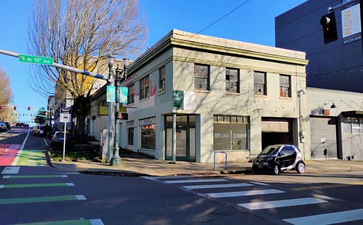 Pictures of Retail property located at 1000 E Burnside St, Portland, OR 97214 for sales - image #1