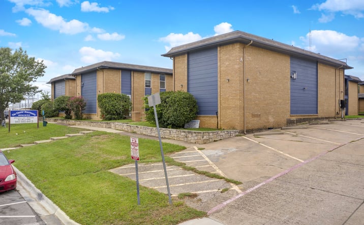 Pictures of Multifamily property located at 2269 W Oak St, Denton, TX 76201 for sales - image #1