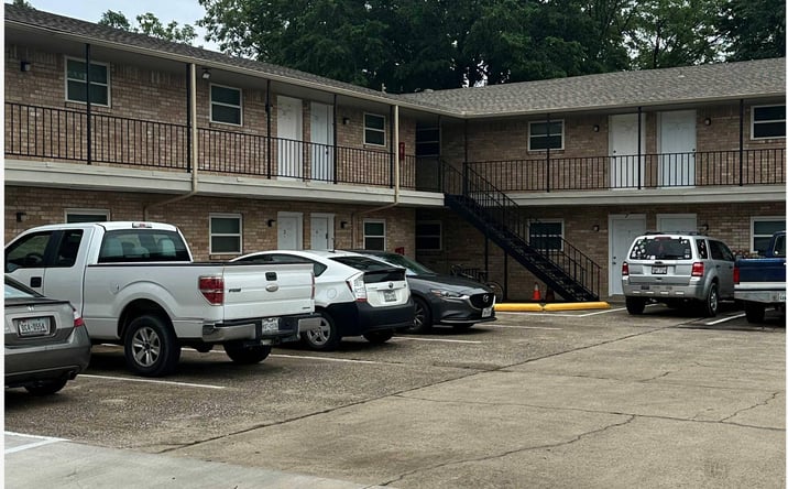 Pictures of Multifamily property located at 2425 Louise St, Denton, TX 76201 for sales - image #1
