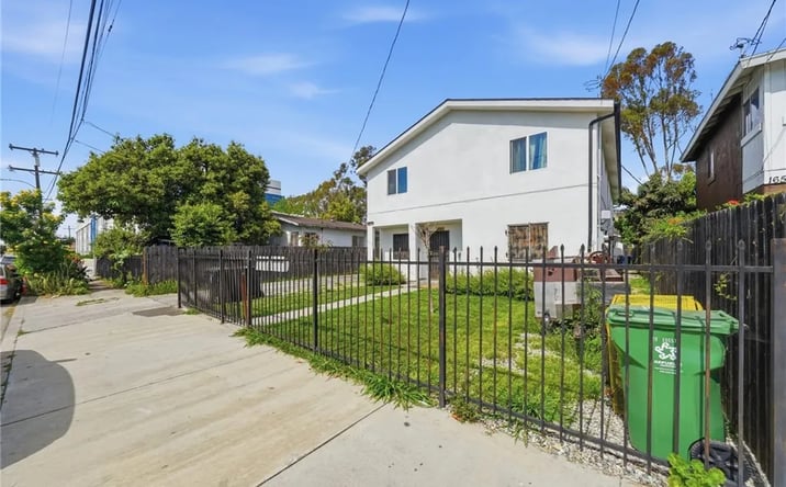Pictures of Multifamily property located at 1645 E 117th, Los Angeles, CA 90059 for sales - image #1
