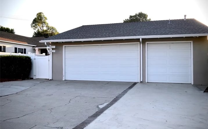 Pictures of Multifamily property located at 4813 Topanga Canyon, Woodland Hills, CA 91364 for sales - image #1