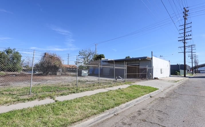 Pictures of Industrial property located at 444 Oak St, San Bernardino, CA 92401 for sales - image #1