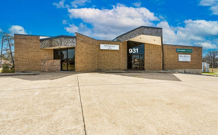 Pictures of Business for Sale, Office property located at 931 Arlington, Ada, OK 74820 for sales - image #1