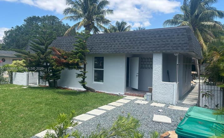 Pictures of Multifamily property located at 161 NE 117th St, Miami, FL 33161 for sales - image #1