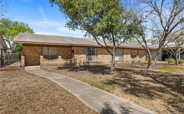 Pictures of Multifamily property located at 513 E Upas Avenue, McAllen, TX 78501 for sales - image #1