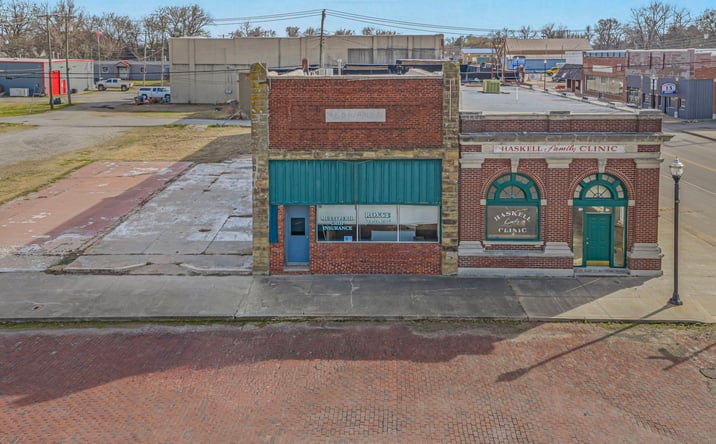 Pictures of Office property located at 104 E Main St, Haskell, OK 74436 for sales - image #1